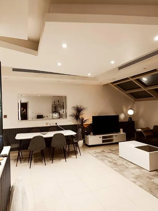 Rooftop Apt W Patio Rawdah Appartement Djedda